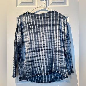 Lululemon back in action long sleeve t-shirt, size 4